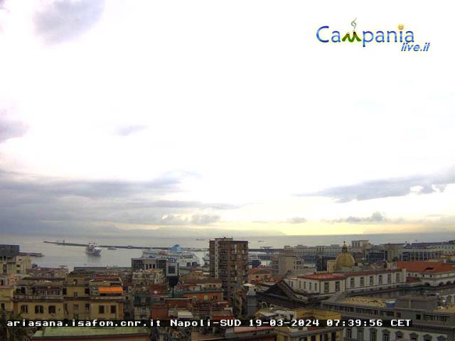 Napoli il porto live Webcam - Ultima immagine ripresa